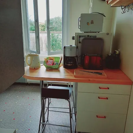 Dziunia Townhouse With Garden טארנו